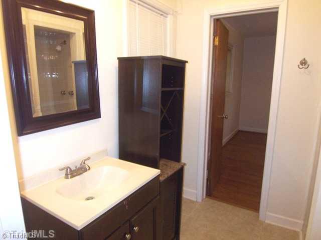 784 Motor Road Winston-Salem, NC 27105 - Photo 13 of 16 Bath. Jack n Jill bath which is shared by 2nd & 3rd bedroom.