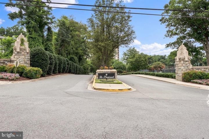 5225 Pooks Hill Road, Unit C29N Bethesda, MD 20814 - Photo 30 of 54 Entrance from Pooks Hill Road