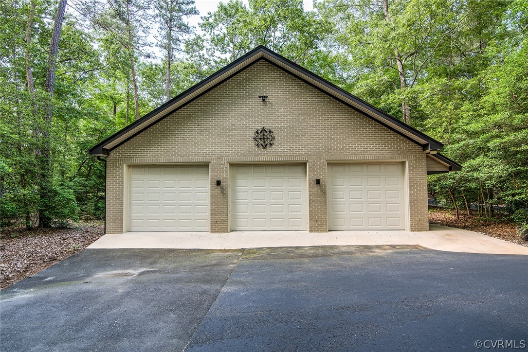4809 Wakema Road West Point, VA 23181 - Photo 15 of 50
