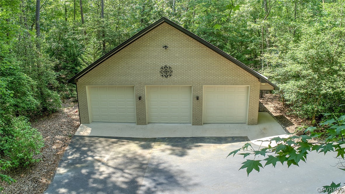 4809 Wakema Road West Point, VA 23181 - Photo 4 of 50