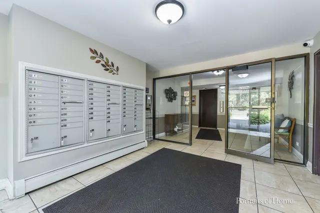 $190,000 | 6630 South Brainard Avenue, Unit 203, Countryside, IL 60525