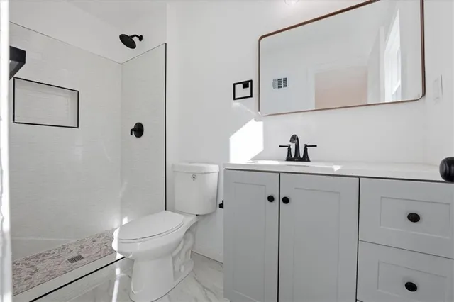 $435,000 | 10051 Melrose Drive, Overland Park, KS 66214