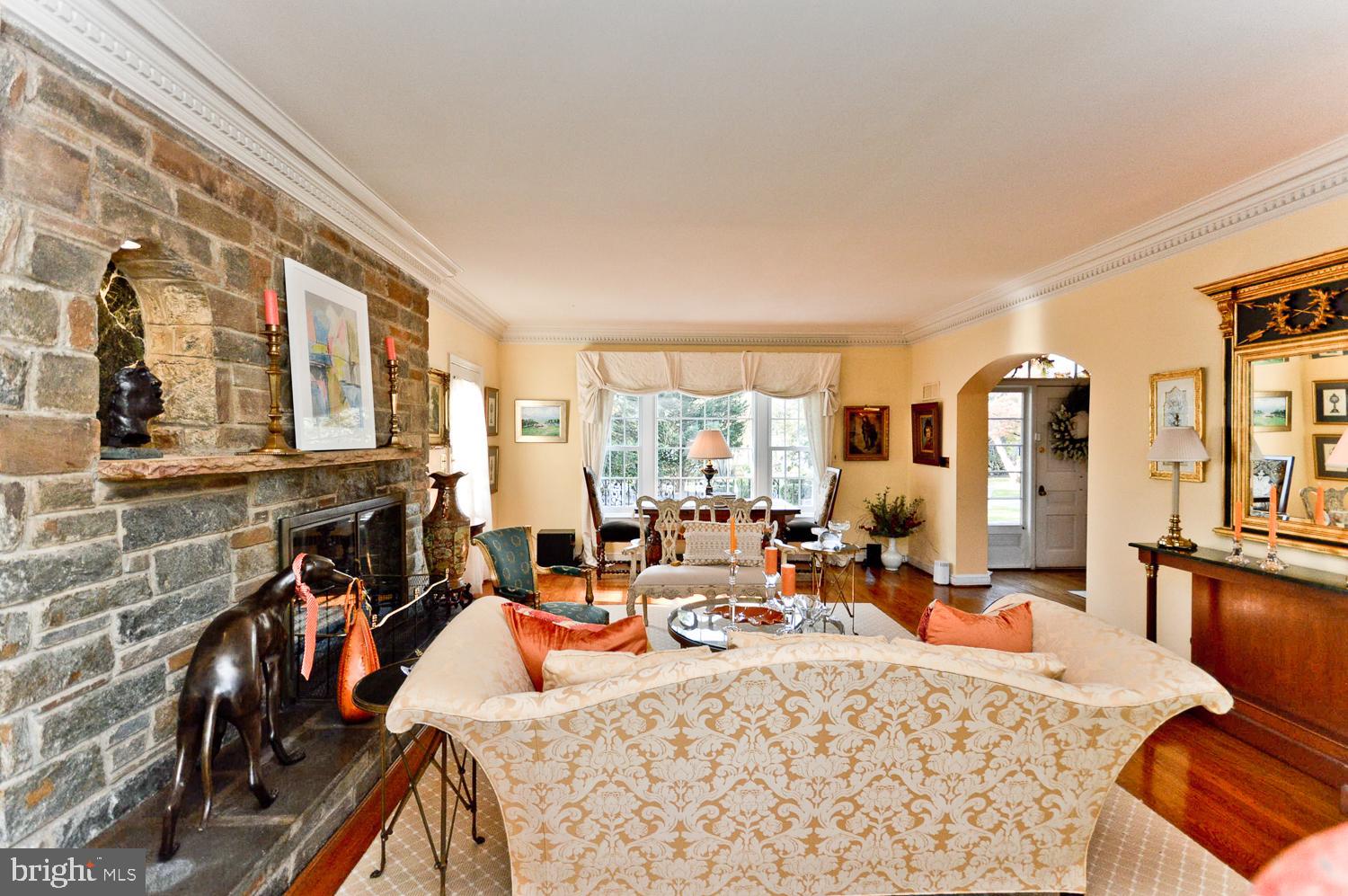 1847 Middlebridge Drive Silver Spring, MD 20906 - Photo 14 of 64 Living View w/lots of natural light