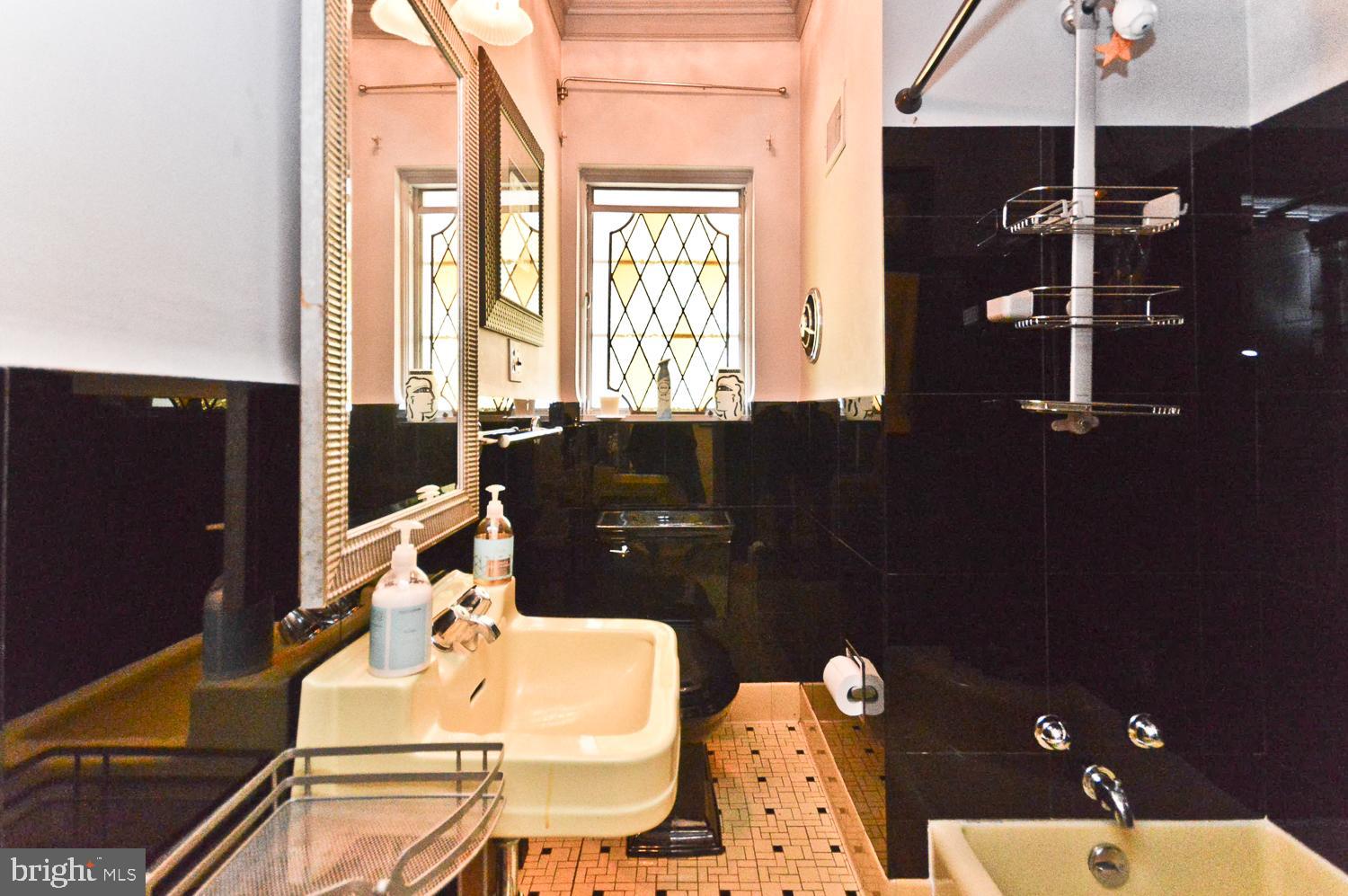 1847 Middlebridge Drive Silver Spring, MD 20906 - Photo 25 of 64 Full bath on the Main Level