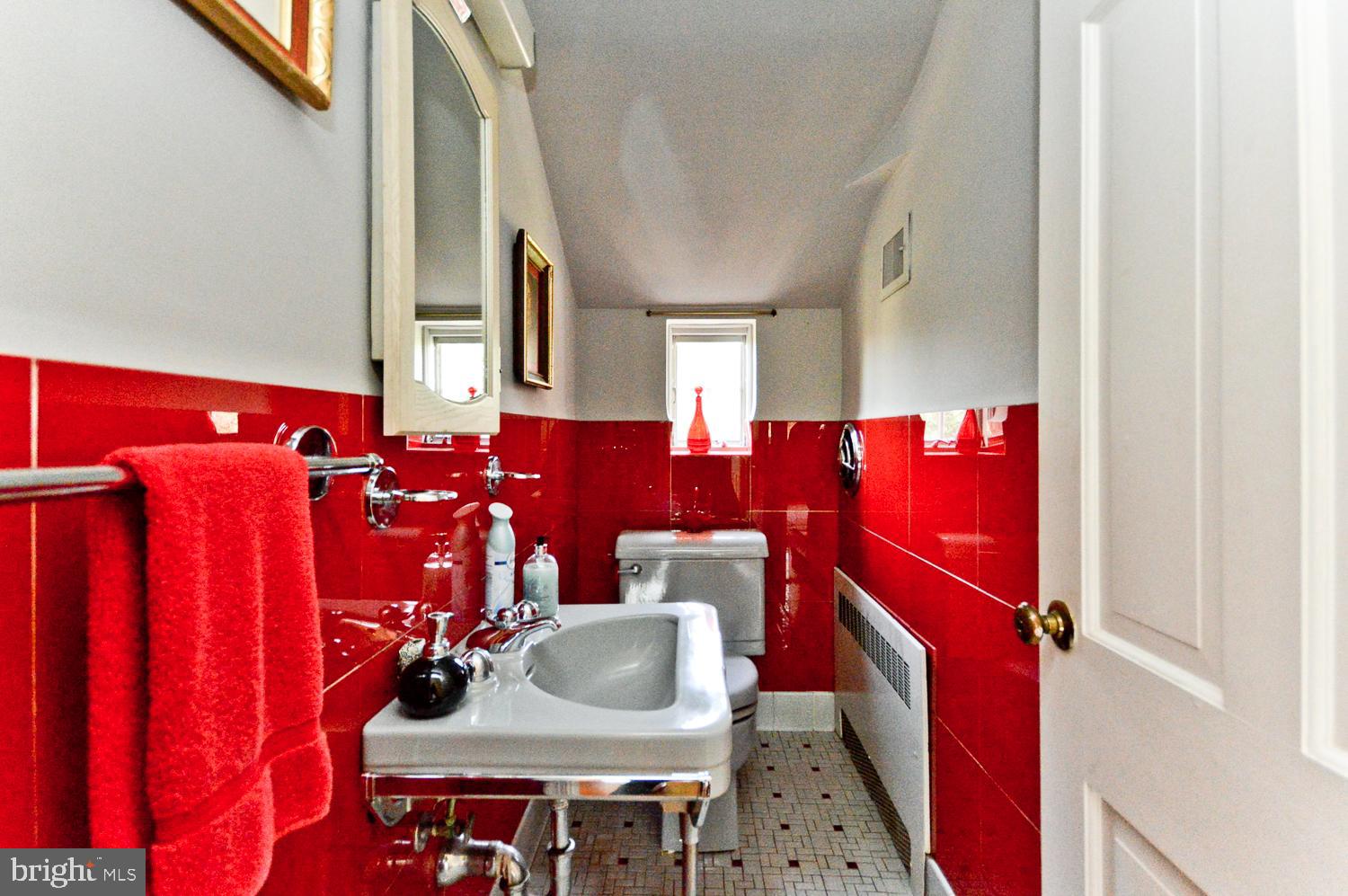 1847 Middlebridge Drive Silver Spring, MD 20906 - Photo 34 of 64 Half bath Upper Level