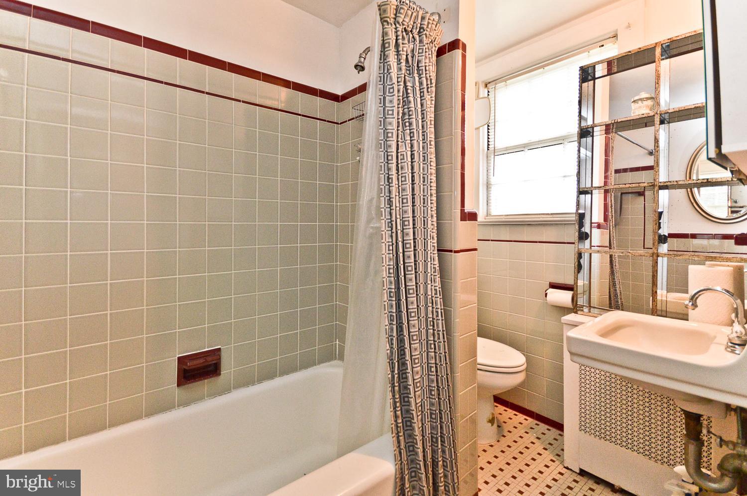 1847 Middlebridge Drive Silver Spring, MD 20906 - Photo 45 of 64 Full bath upper level 2