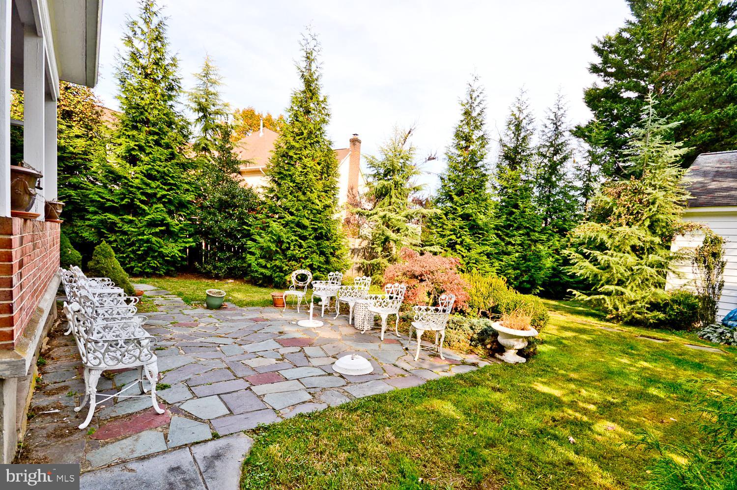 1847 Middlebridge Drive Silver Spring, MD 20906 - Photo 58 of 64 Courtyard View