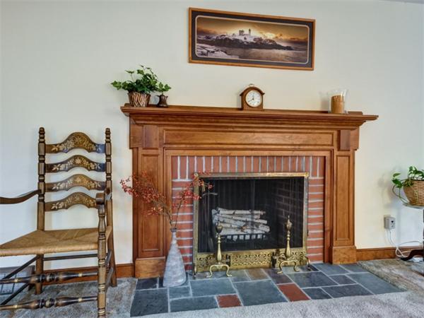 360 Weston Road Wellesley, MA 02482 - Photo 5 of 18