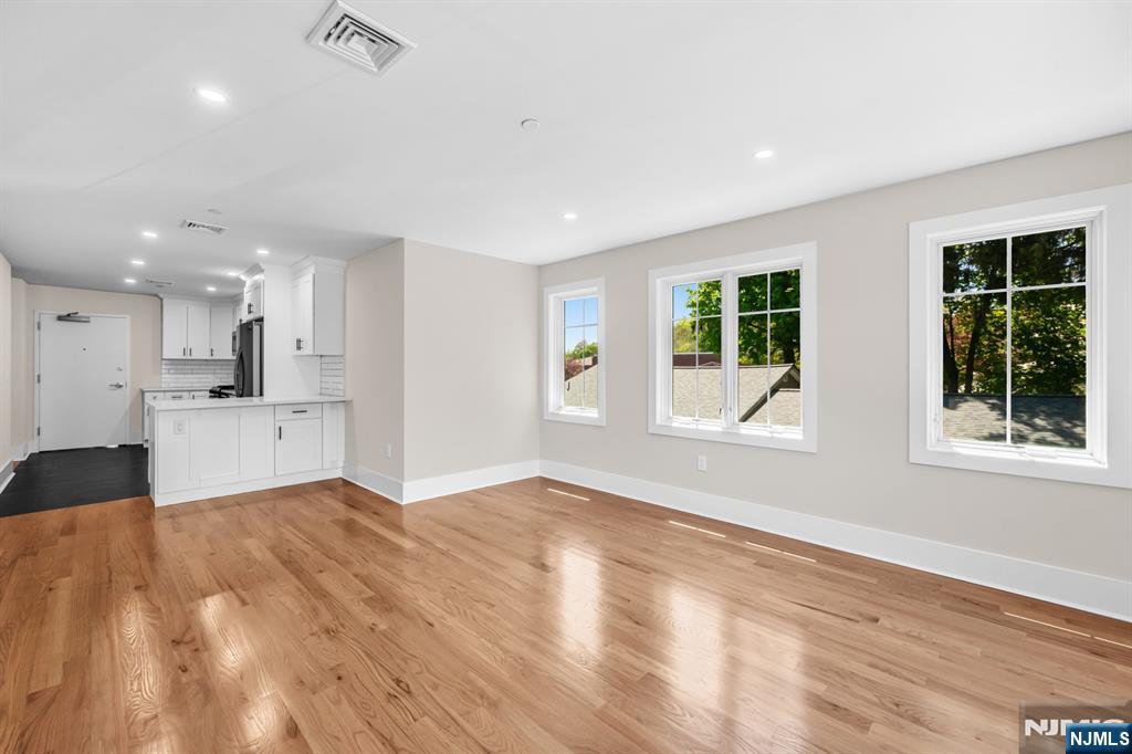 162 Closter Dock Road, Unit A Closter, NJ 07624 - Photo 3 of 37