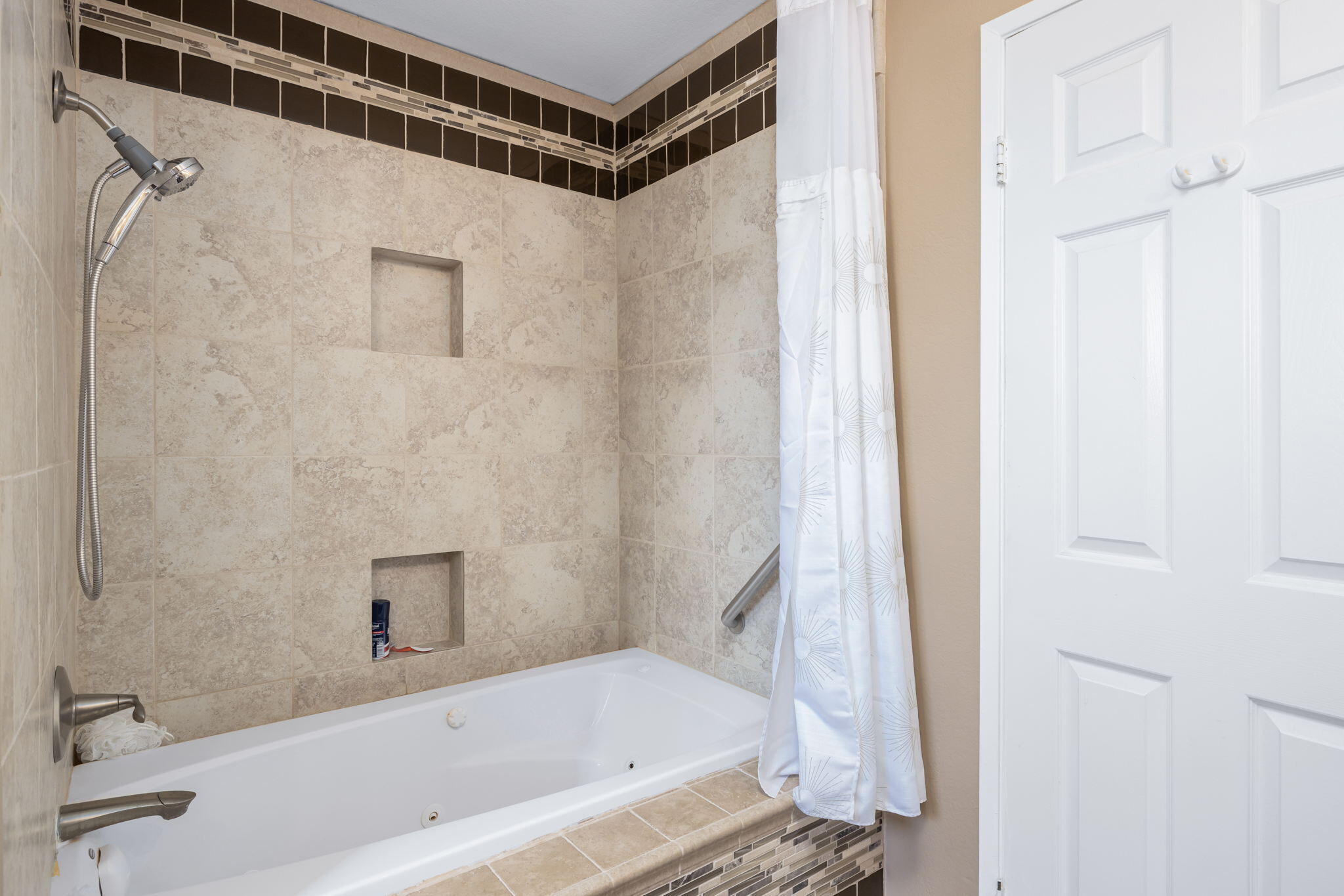 7900 East Bauer Road Anaheim, CA 92808 - Photo 23 of 27 23-web-or-mls-BCBauer_1021_023