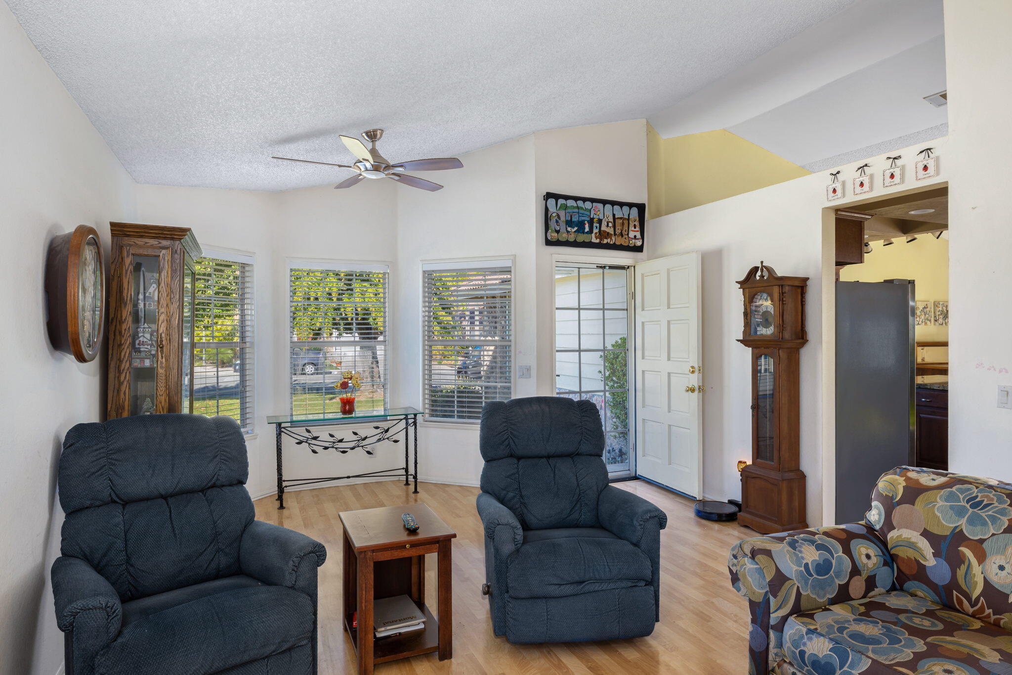 7900 East Bauer Road Anaheim, CA 92808 - Photo 9 of 27 9-web-or-mls-BCBauer_1021_009