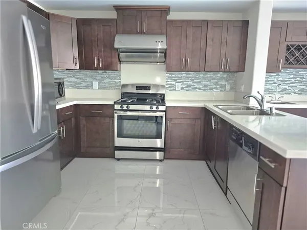 $2,595 | 11 South 3rd Street, Unit 410, Alhambra, CA 91801