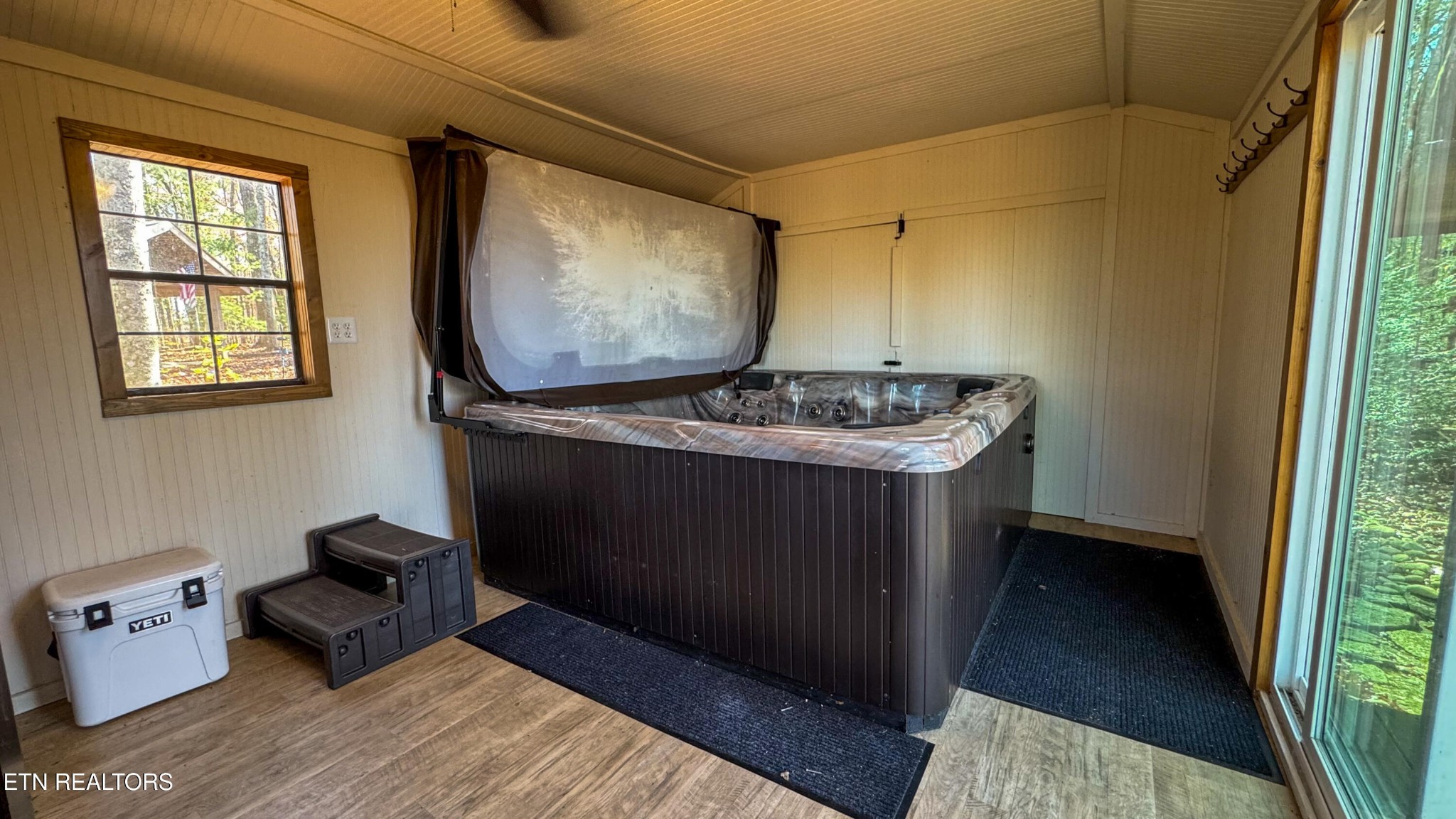 390 John J Smith Road Oneida, TN 37841 - Photo 39 of 56 a room with furniture and window