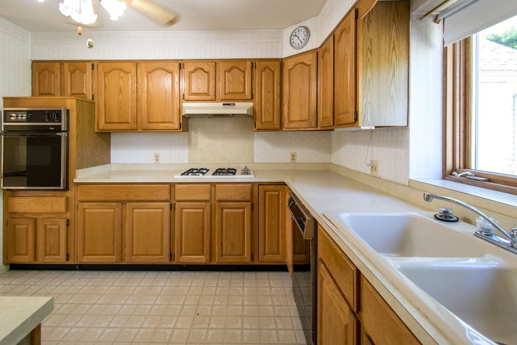 56 Paulding Road Ludlow, MA 01056 - Photo 8 of 30 Gallery Image 8