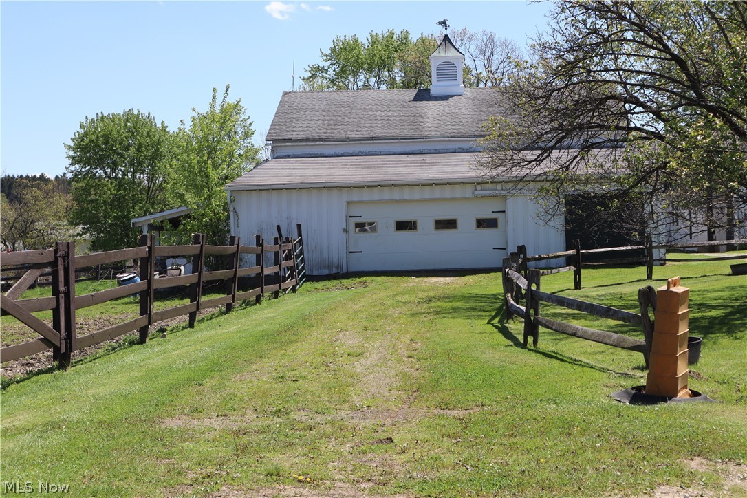 10286 Wilson Mills Road Chardon, OH 44024 - Photo 22 of 41 Garage door on Century Barn