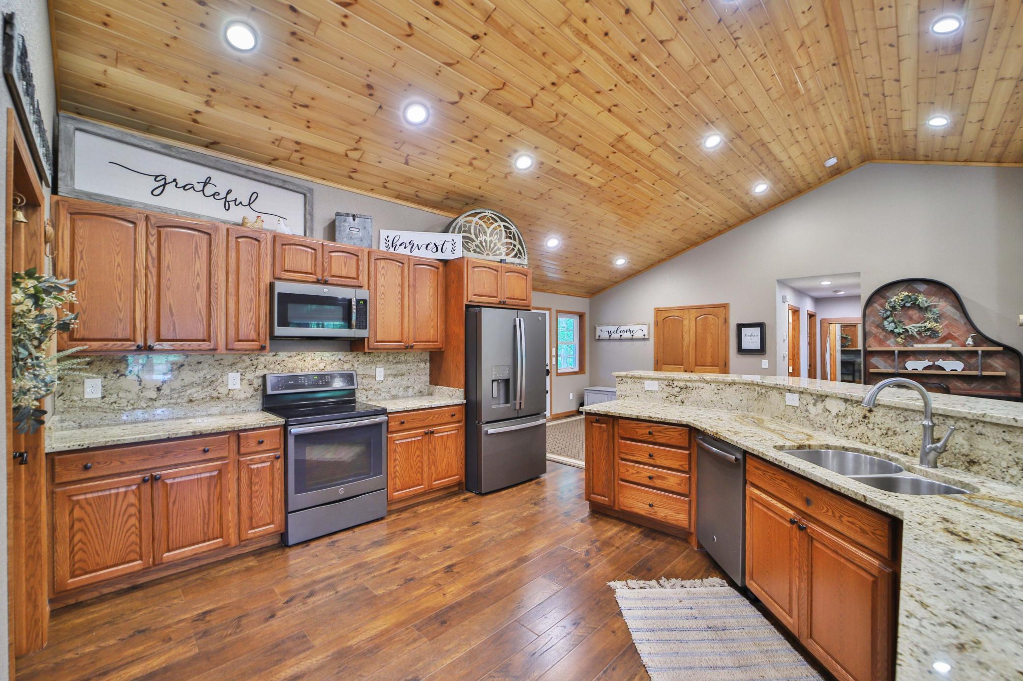 2311 East River Road Motley, MN 56466 - Photo 8 of 53