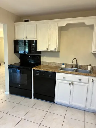 $1,750 | 98 Capri B, Unit C, Delray Beach, FL 33484