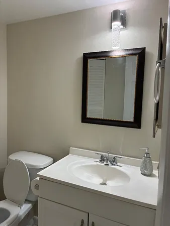 $1,750 | 98 Capri B, Unit C, Delray Beach, FL 33484