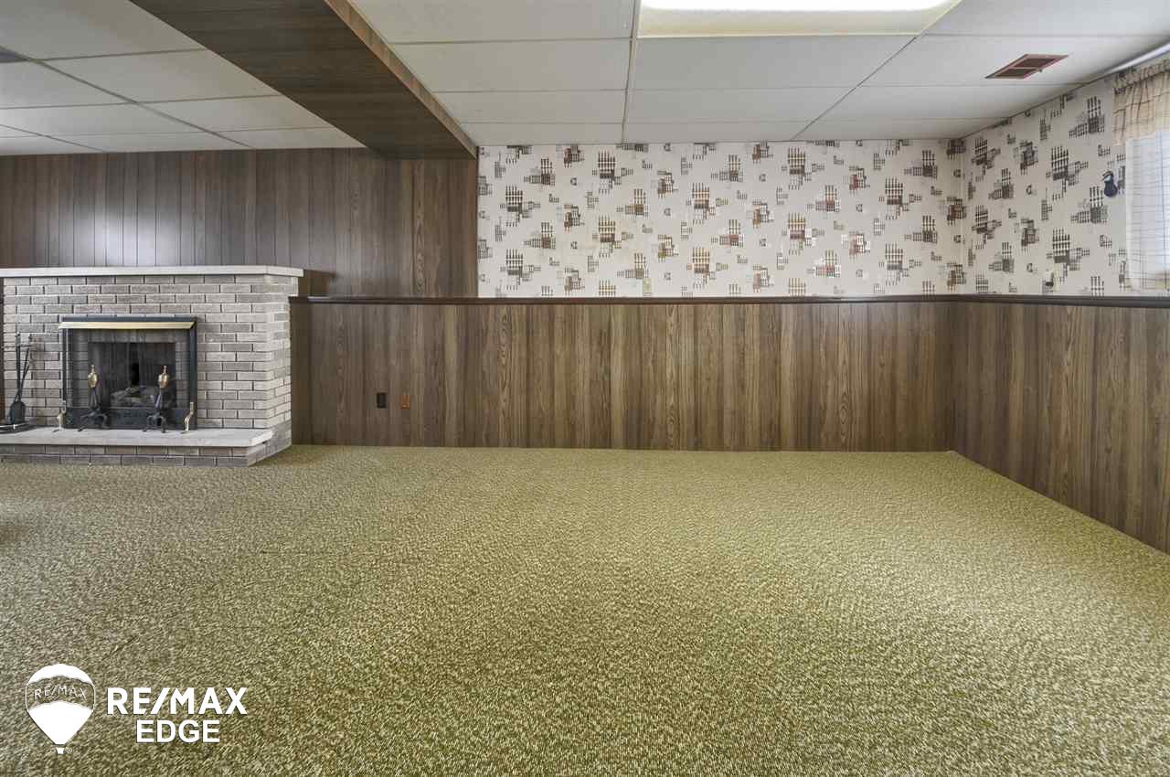 6484 Elms Road Swartz Creek, MI 48473 - Photo 12 of 29 31376093-11.JPG