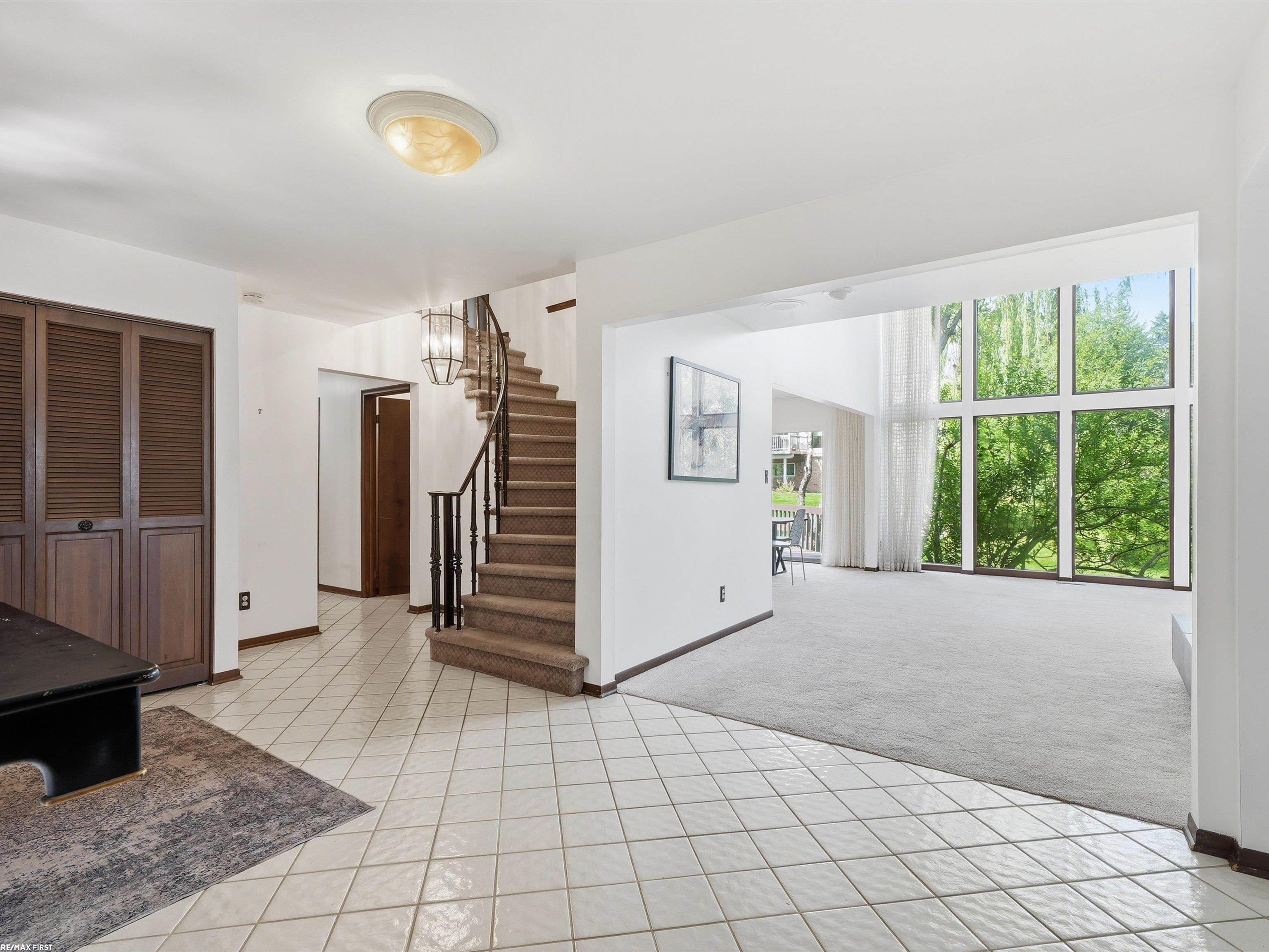 4677 Rolling Ridge Road West Bloomfield, MI 48323 - Photo 14 of 76
