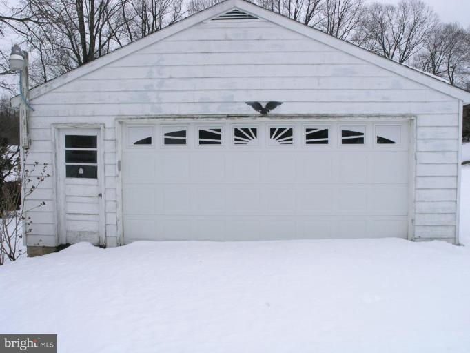 11804 Reynolds Road Upper Falls, MD 21156 - Photo 2 of 7 Garage 1