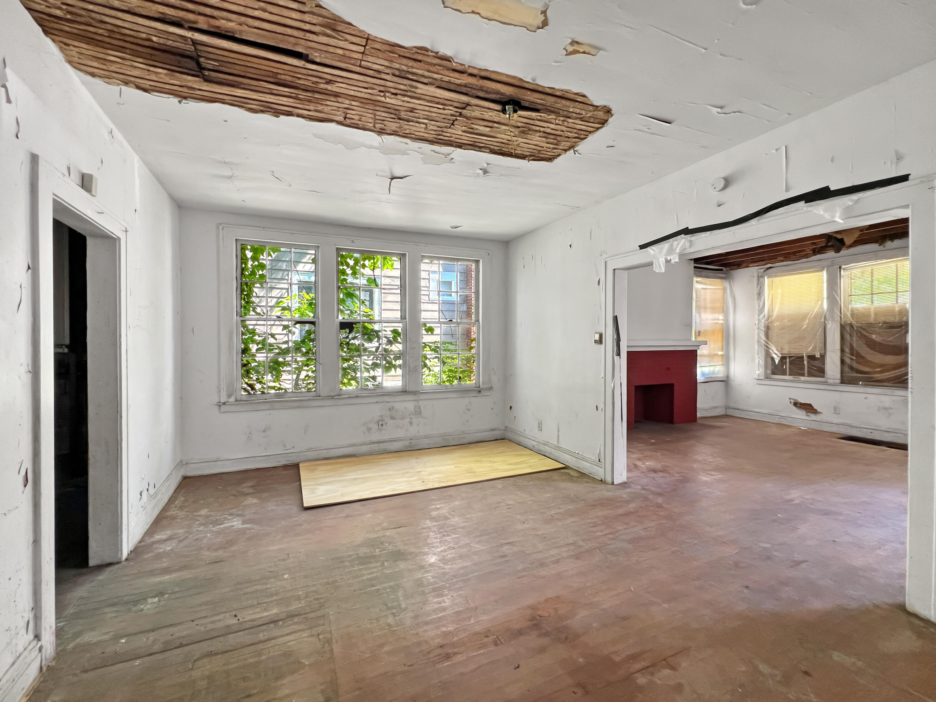 4442 Adams Street Gary, IN 46408 - Photo 4 of 13 3000x2250