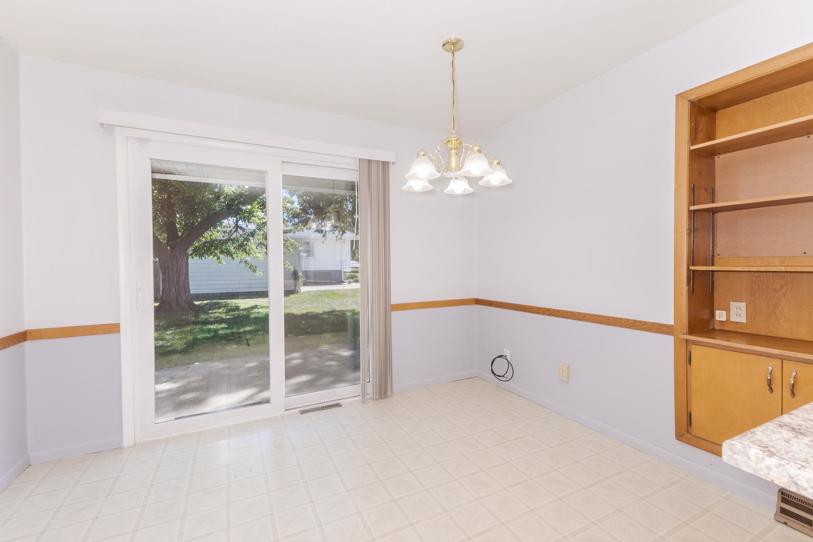 101 Radliff Road Bloomington, IL 61701 - Photo 20 of 37 Gallery Image 20