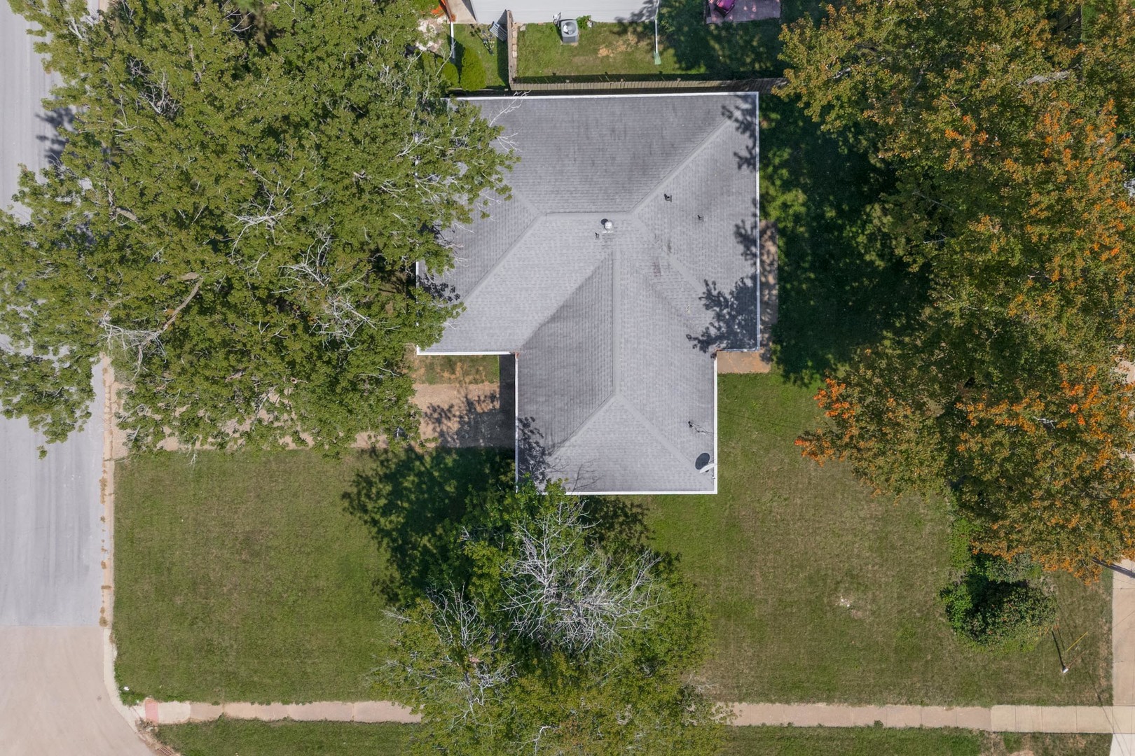 101 Radliff Road Bloomington, IL 61701 - Photo 6 of 37 Gallery Image 6