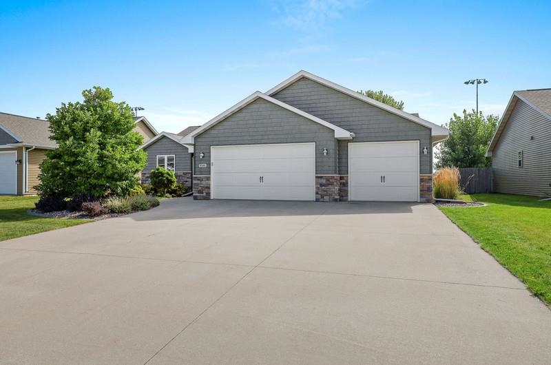 N9046 Spring Valley Road Menasha, WI 54952 - Photo 1 of 33 Gallery Image 1