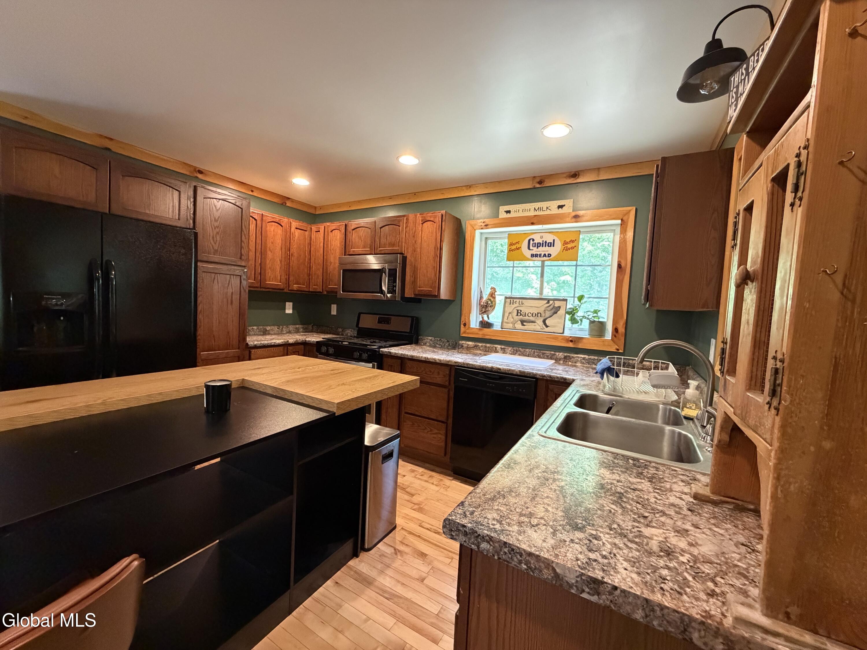 396 Switchback Road Moriah, NY 12974 - Photo 11 of 52 b0807365-86a9-4eac-9f0d-88151a5e14a3