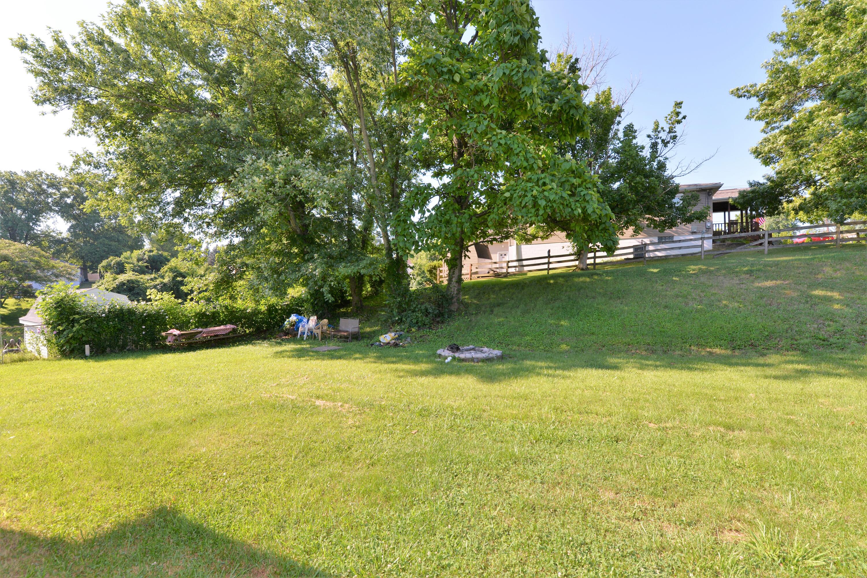 918 Edgehill Road Florence, KY 41042 - Photo 6 of 15 Gallery Image 6