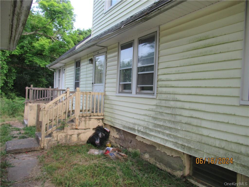 82 North Road Bloomingburg, NY 12721 - Photo 14 of 19 View of side of property