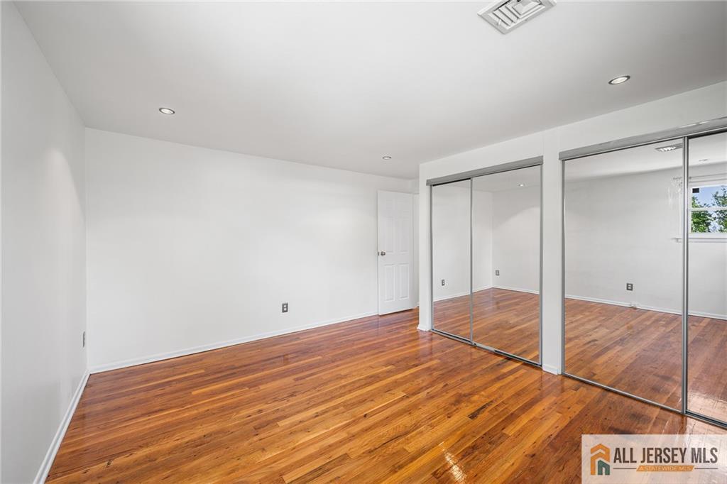 21 Eardley Road Edison, NJ 08817 - Photo 14 of 40 a view of an empty room