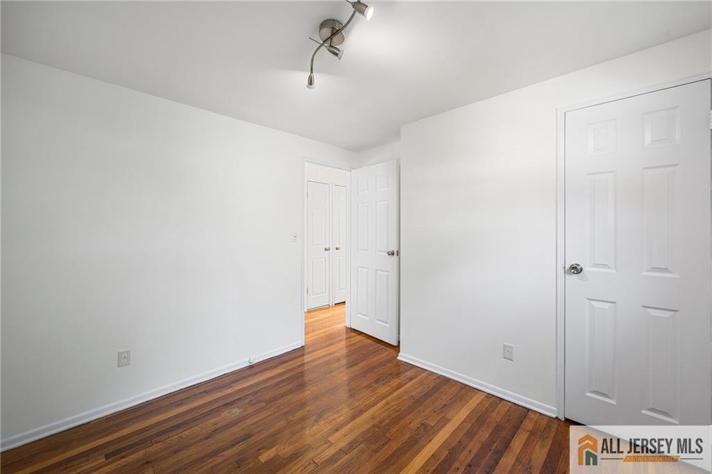 21 Eardley Road Edison, NJ 08817 - Photo 18 of 40 a view of an empty room
