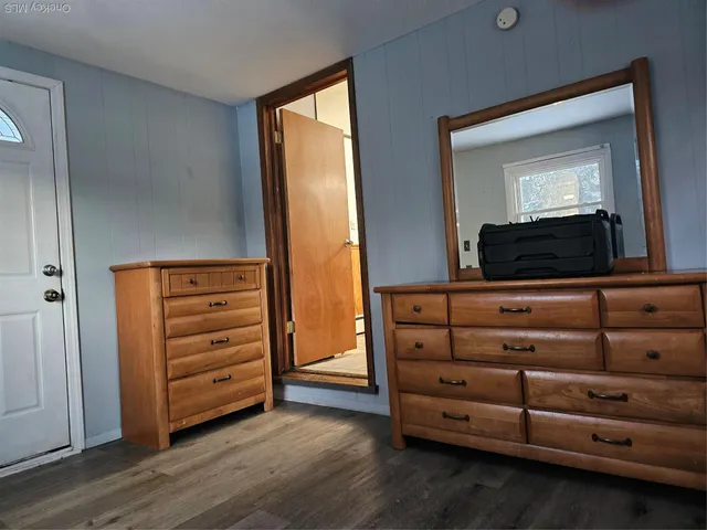 a view of walk in closet