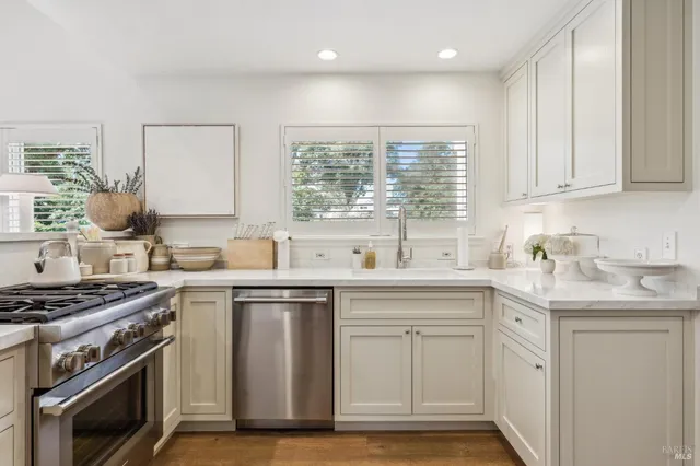 $1,044,000 | 110 Viola Way, Angwin, CA 94508