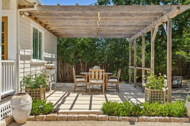 $1,044,000 | 110 Viola Way, Angwin, CA 94508