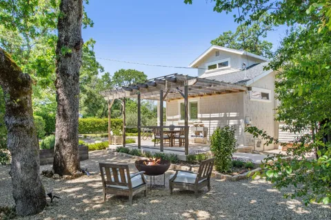 $1,044,000 | 110 Viola Way, Angwin, CA 94508