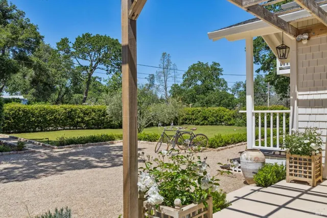 $1,044,000 | 110 Viola Way, Angwin, CA 94508