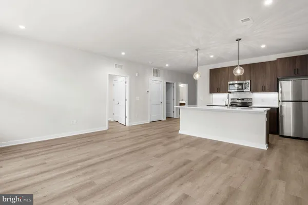 $2,672 | 26 South York Road, Unit 208, Hatboro, PA 19040