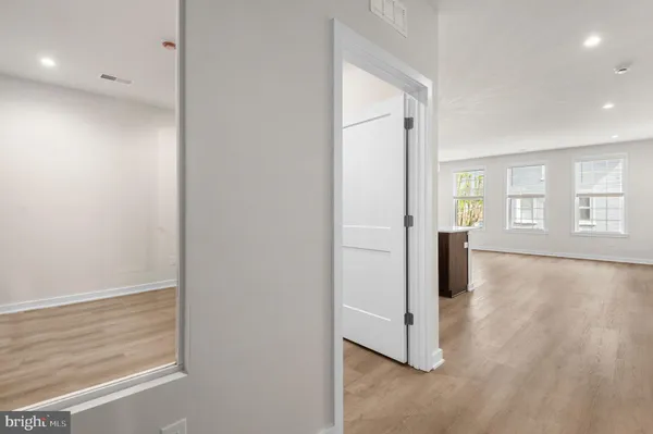 $2,672 | 26 South York Road, Unit 208, Hatboro, PA 19040