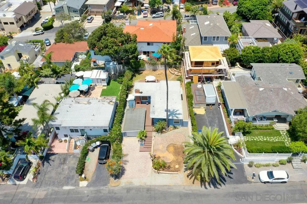46 East F Street Encinitas, CA 92024 - Photo 19 of 20 Gallery Image 19