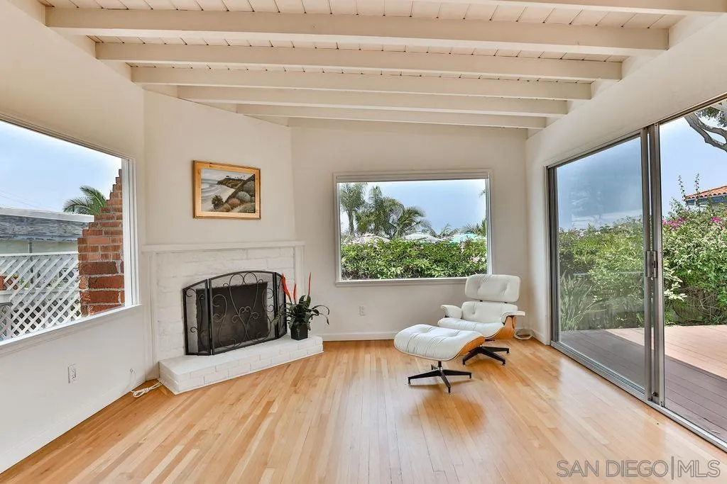 46 East F Street Encinitas, CA 92024 - Photo 4 of 20 Gallery Image 4