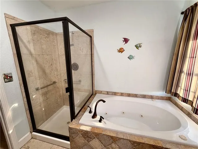 $485,000 | 15110 County Road 633, Adrian, MO 64720