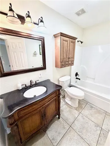 $485,000 | 15110 County Road 633, Adrian, MO 64720