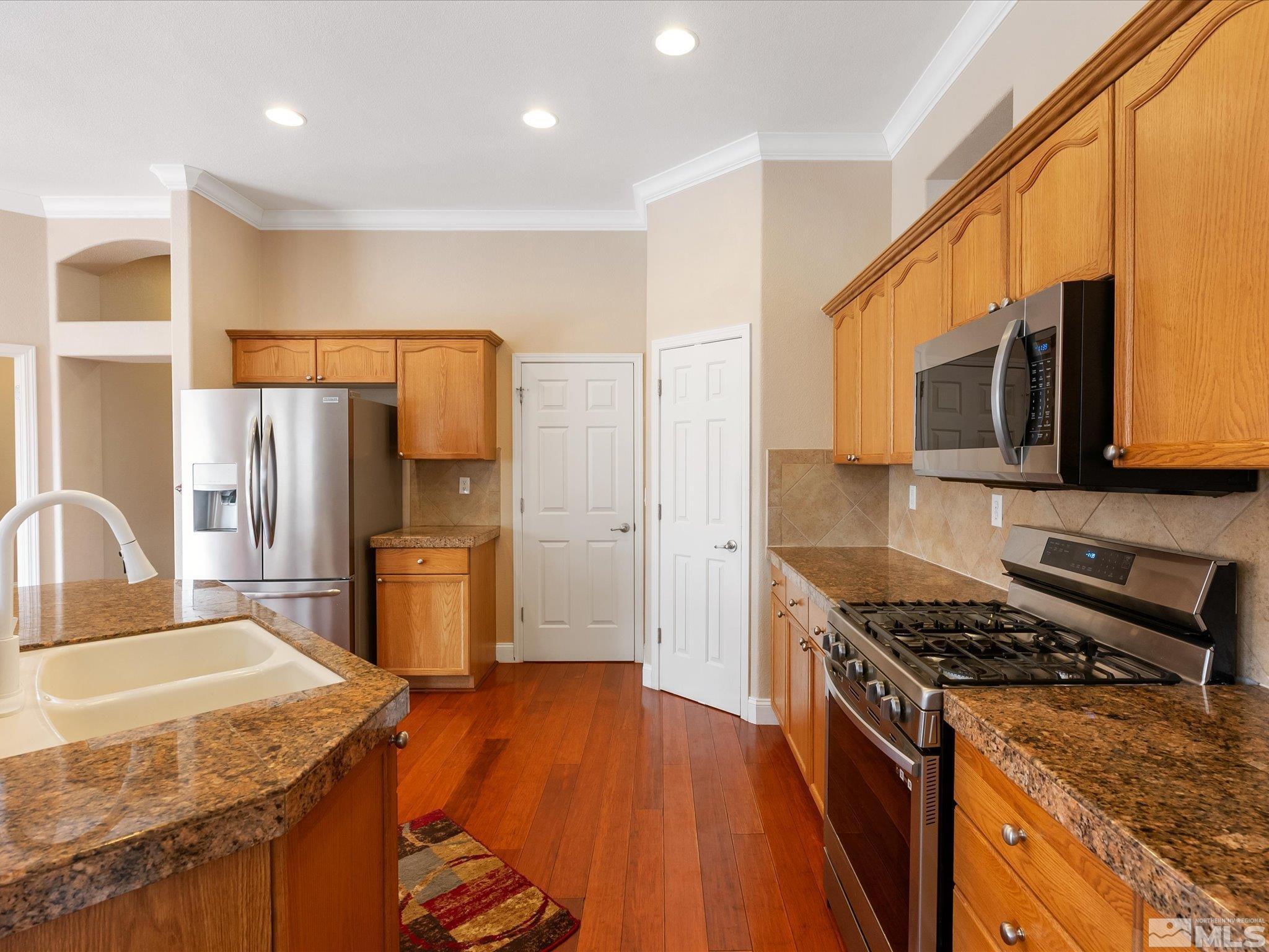 1610 Arboleda Drive Reno, NV 89521 - Photo 8 of 33 Photo 8