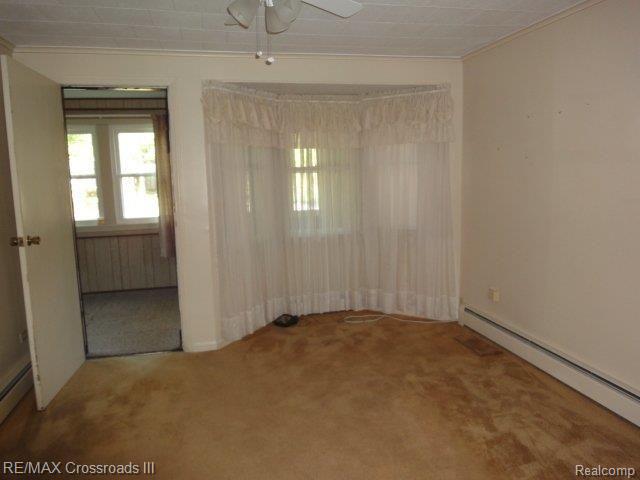 LIVING ROOM.jpg