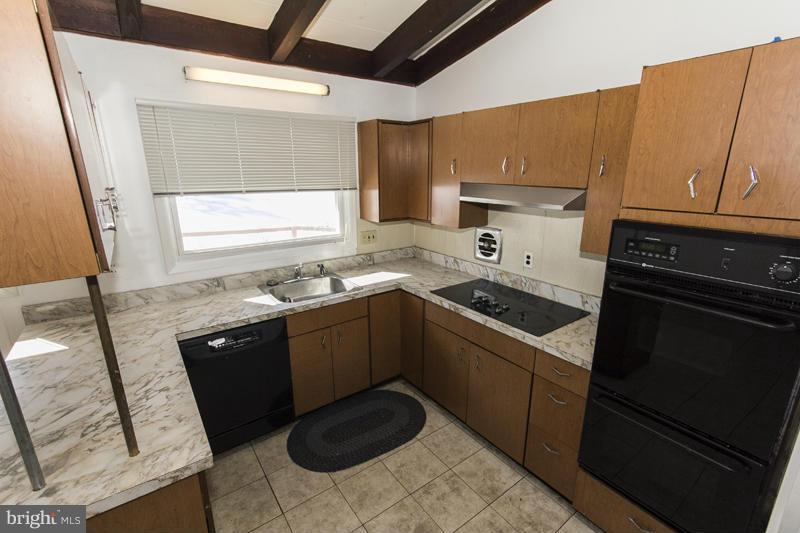 8121 McDonogh Road Baltimore, MD 21208 - Photo 8 of 28 Kitchen