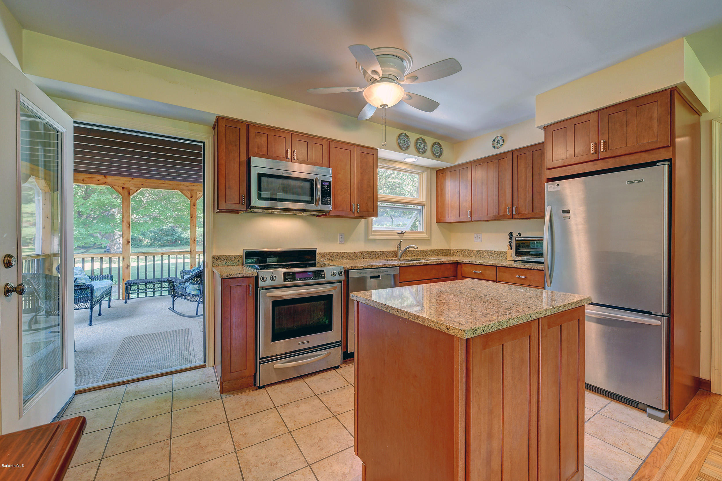 303 North Plain Road Great Barrington, MA 01236 - Photo 9 of 36 9-Kitchen