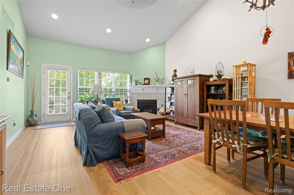 731 East Bluff Court Rochester Hills, MI 48306 - Photo 12 of 39
